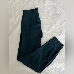 LULULEMON ALIGN SUBMARINE SIZE 6 25”